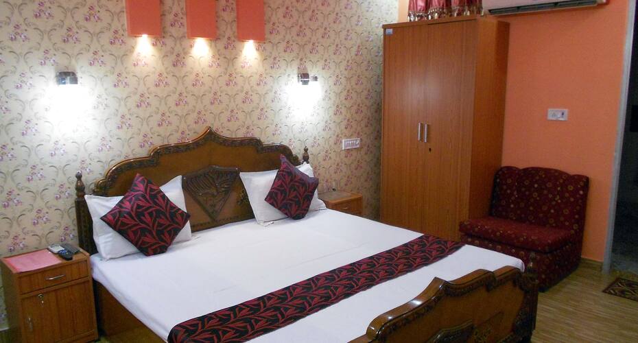 TG Stays Rani Bagh, New Delhi 5